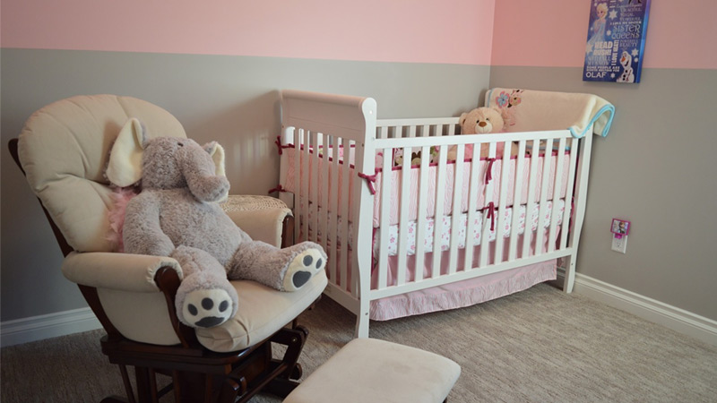Choosing a Baby Crib for Your New Nursery